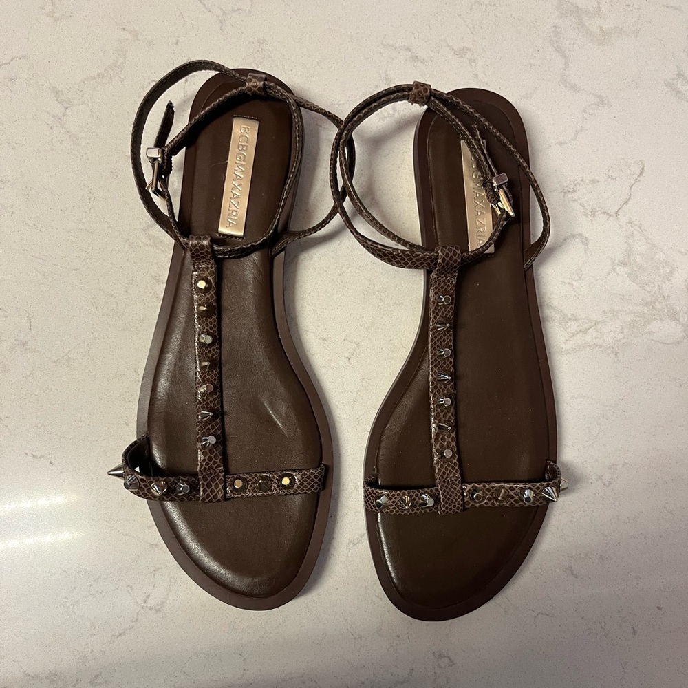BCBGMaxAzria Brown T-Strap Sandals with Studs